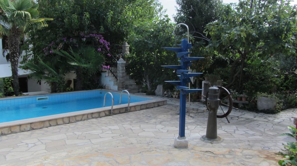 Bell Tower Apartments Tisno Exterior foto