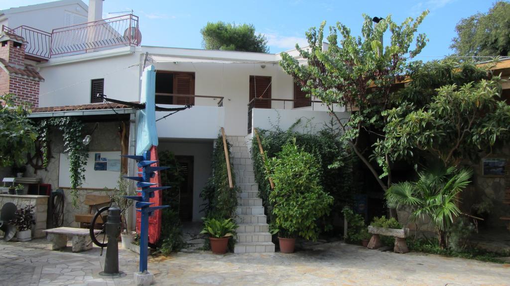 Bell Tower Apartments Tisno Exterior foto