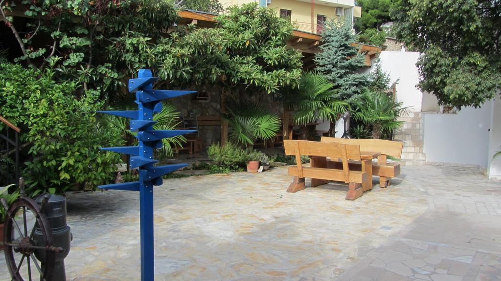 Bell Tower Apartments Tisno Exterior foto